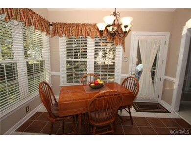 Eat-in-nook is quite the spot with the stylish til
