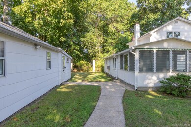 261 Elm Rd W, Mastic Beach, NY 11951 - photo 4