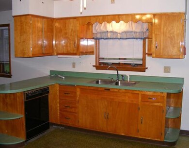 Kitchen. Eat in kitchen with white birch cabinets!