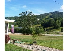 582A Francestown Rd unit 582A, Bennington, NH 03442 - photo 3