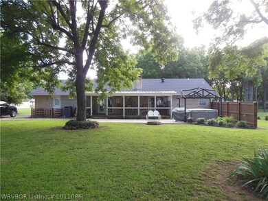 209 S Border St, Prairie Grove, AR 72753 - photo 3