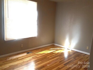 20 Fortunate Dr, Asheville, NC 28806 - photo 2