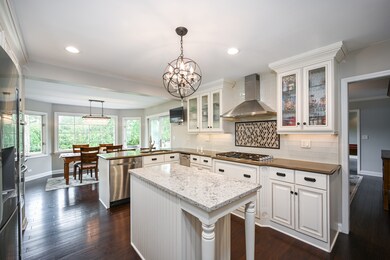 1523 Wadsworth Rd, Wheaton, IL 60189 - photo 5