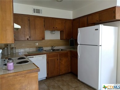 208 Veterans Ave unit 208, Copperas Cove, TX 76522 - photo 2