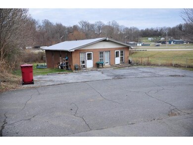 814 Rich Acres Rd, Johnson City, TN 37601 - photo 2