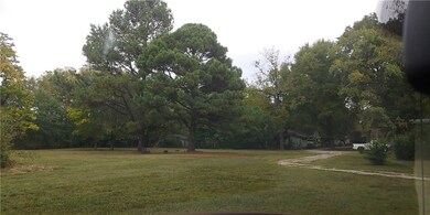 612 W Persimmon St, Rogers, AR 72756 - photo 2