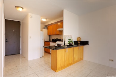 Seaside Tower unit 404, Honolulu, HI 96815 - photo 3