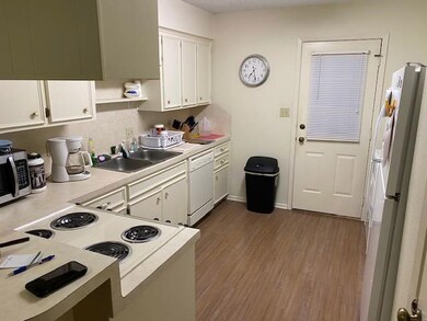 2100 Austin St, Bay City, TX 77414 - photo 5