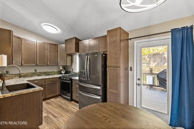 12-269DoeRunBlvd-08