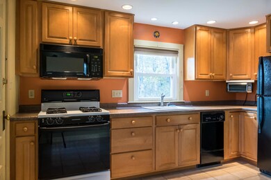 12-Kitchen (2 of 5)
