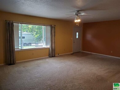 1112 4th St, Onawa, IA 51040 - photo 2