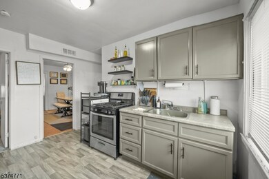 162 Goldsmith Ave unit 3, Newark, NJ 07112 - photo 7