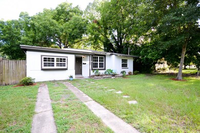 4814 Beverly Cir, Jacksonville, FL 32210 - photo 3