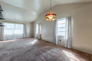 Open Floorplan!