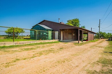 5982 S State Highway 16, Fredericksburg, TX 78624 - photo 4