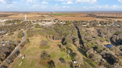 223 Gathings Ave, Covington, TX 76636 - photo 5