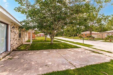 Driveway/Streetview