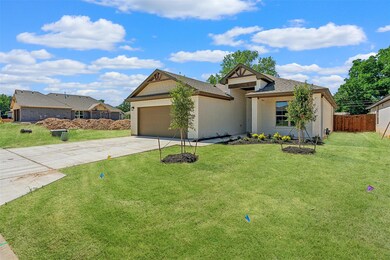 404 Clark Ave, Weatherford, TX 76086 - photo 2