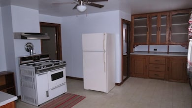 1st level kitchen