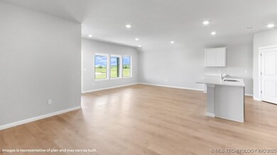 8522 E Fort Worth St, Broken Arrow, OK 74014 - photo 5