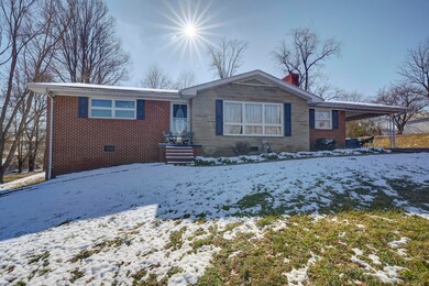 2204 Ridgefield Dr, Johnson City, TN 37601 - photo 2