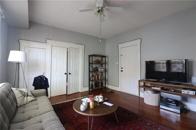 413 W Franklin St unit 3, Waxahachie, TX 75165 - photo 3