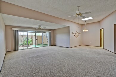 13857 N Thunderbird Blvd, Sun City, AZ 85351 - photo 4