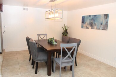 Dining Room (2)