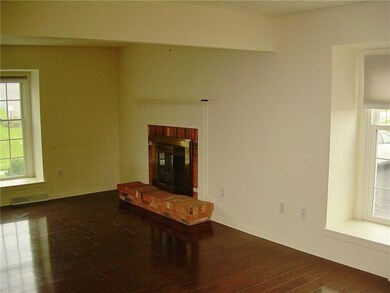 668 Georgetowne Village, Indiana, PA 15701 - photo 2