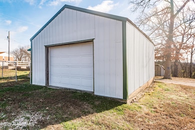 9112 Bode Ferry Rd, Jefferson City, MO 65101 - photo 3