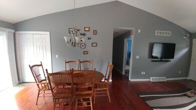 3027 Thorndike St, Palmer, MA 01069 - photo 6