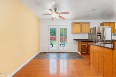 585 NW Aspen St, Toledo, OR 97391 - photo 7