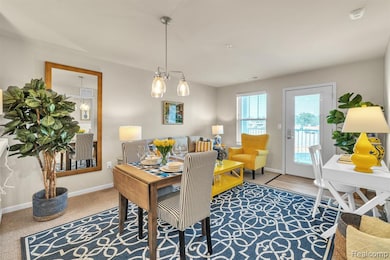 1957 S Telegraph Rd unit 301, Bloomfield Hills, MI 48302 - photo 7