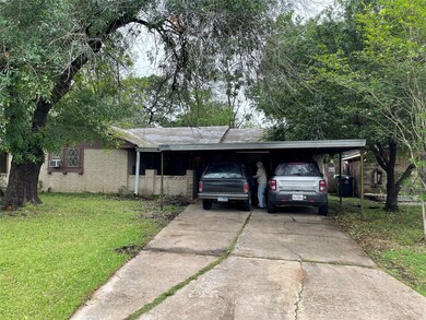 6427 Silver Chalice Dr, Houston, TX 77088 - photo 6