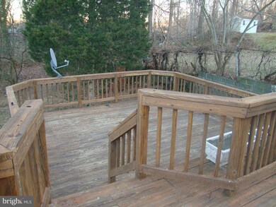 1513 Jutewood Ave, Hyattsville, MD 20785 - photo 6