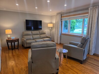 1529 E Lincoln Ave, Des Plaines, IL 60018 - photo 6