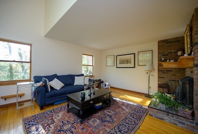 8 Kingman Rd, Amherst, MA 01002 - photo 5