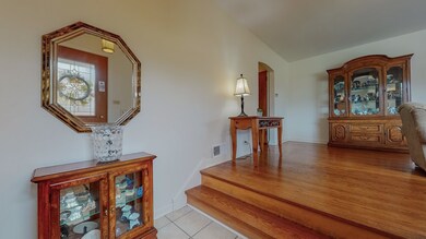 9831 Drury Ln, Westchester, IL 60154 - photo 3