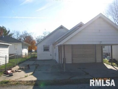 520 4th St, Lincoln, IL 62656 - photo 2