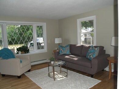 65 Moody St, Manchester, NH 03103 - photo 3