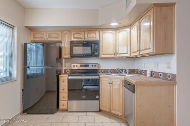 1022 S Calle de La Temporada, Green Valley, AZ 85614 - photo 4