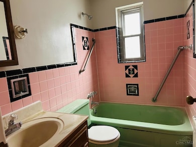 808 Schiff Ave, Cincinnati, OH 45205 - photo 7