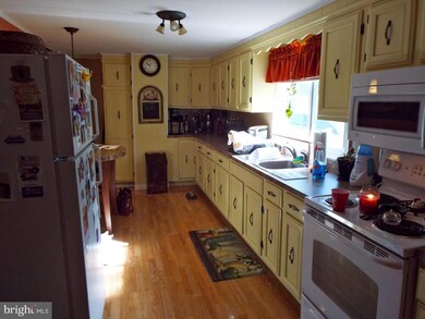 50 Edison Rd, Palmyra, PA 17078 - photo 2