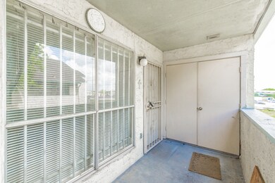 7313 Gulf Fwy unit 907, Houston, TX 77017 - photo 3