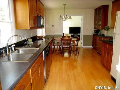 Kitchen. Updated eat-in kitchen, neutral colors an