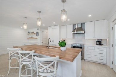 2850 Gulf Shore Blvd N unit 110, Naples, FL 34103 - photo 5