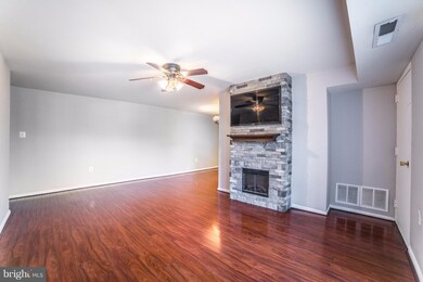 5937 Quantrell Ave unit 102, Alexandria, VA 22312 - photo 3