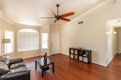 003_LIVING ROOM