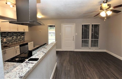 6509 Berkman Dr unit 114, Austin, TX 78723 - photo 3