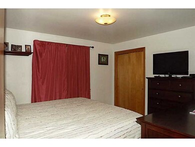 29 Wainwright St, Providence, RI 02908 - photo 7